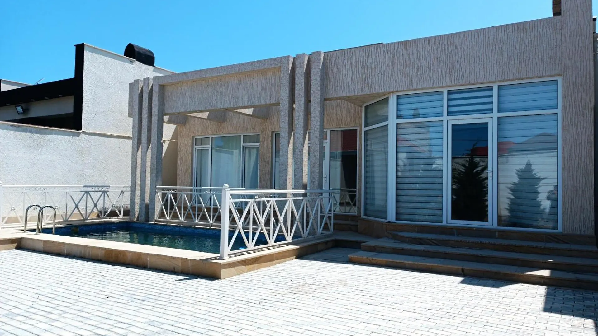 White House - Stylish Villa With Pool 0*, Baku Ázerbájdžán